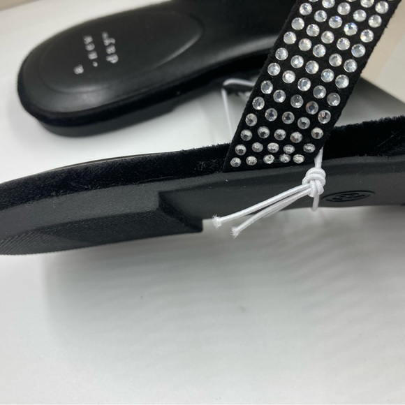 A New Day Maxine Flats Shoes Black Velvet Size 8.5 Rhinestones Memory Foam - Picture 7 of 7